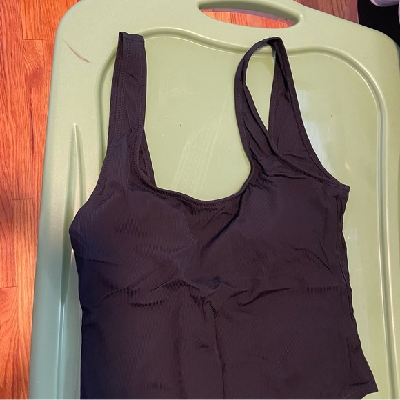 Black Swimsuit - Picture 4 of 7